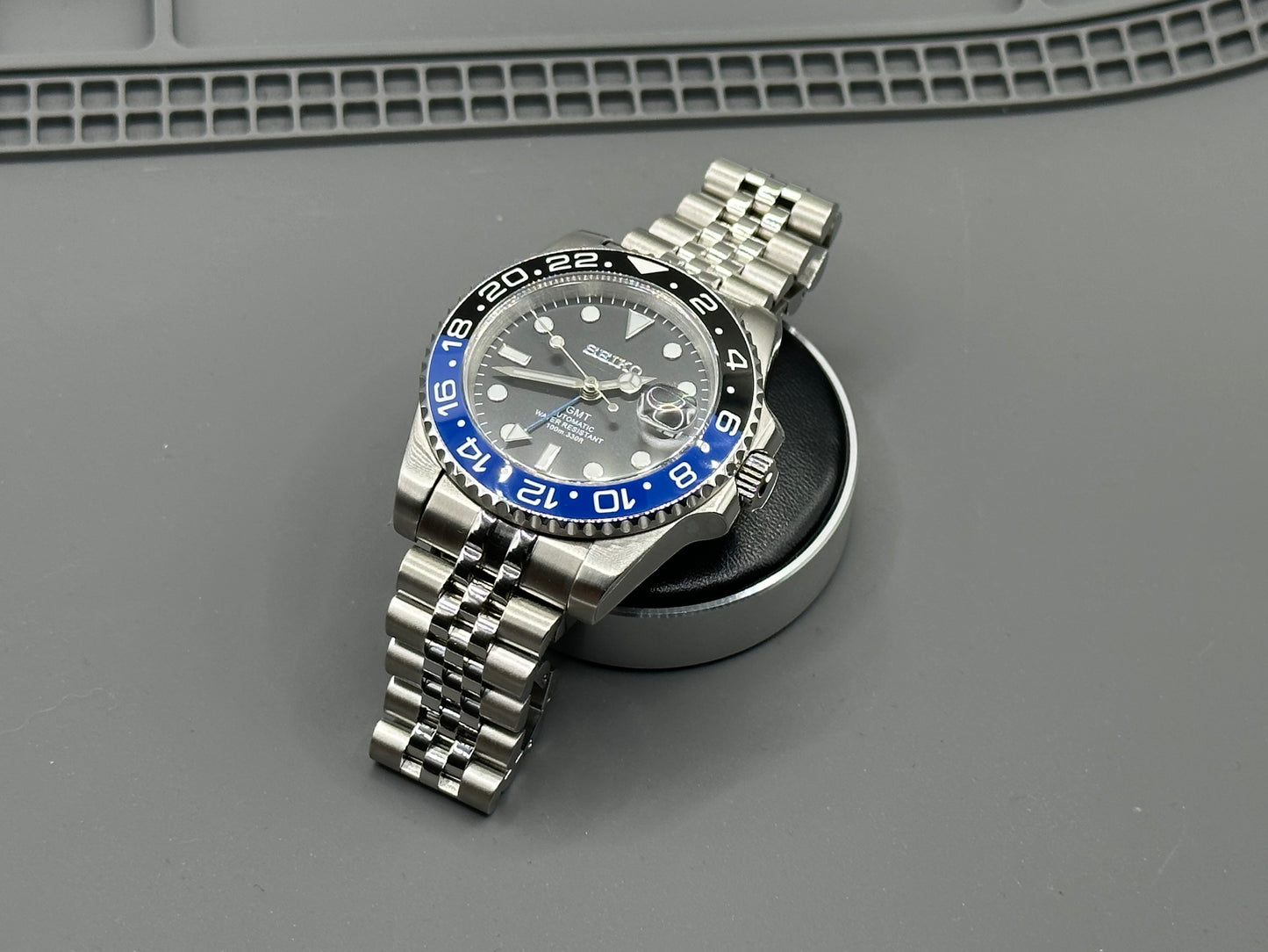 Custom Seiko "Batgirl" GMT